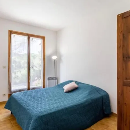 Spacious House With Pool In Σπίτι διακοπών