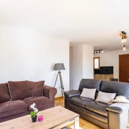 Spacious House With Pool In *