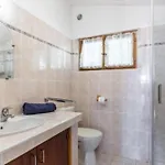 Spacious House With Pool In Holiday home