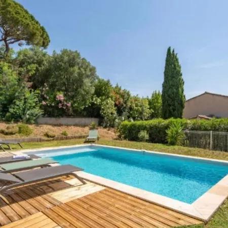 Spacious House With Pool In Sainte-Maxime